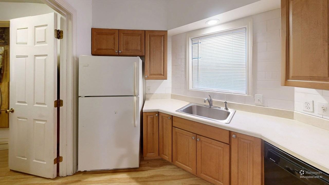 40 Wolf Rd #44 - Photo 2 of 18