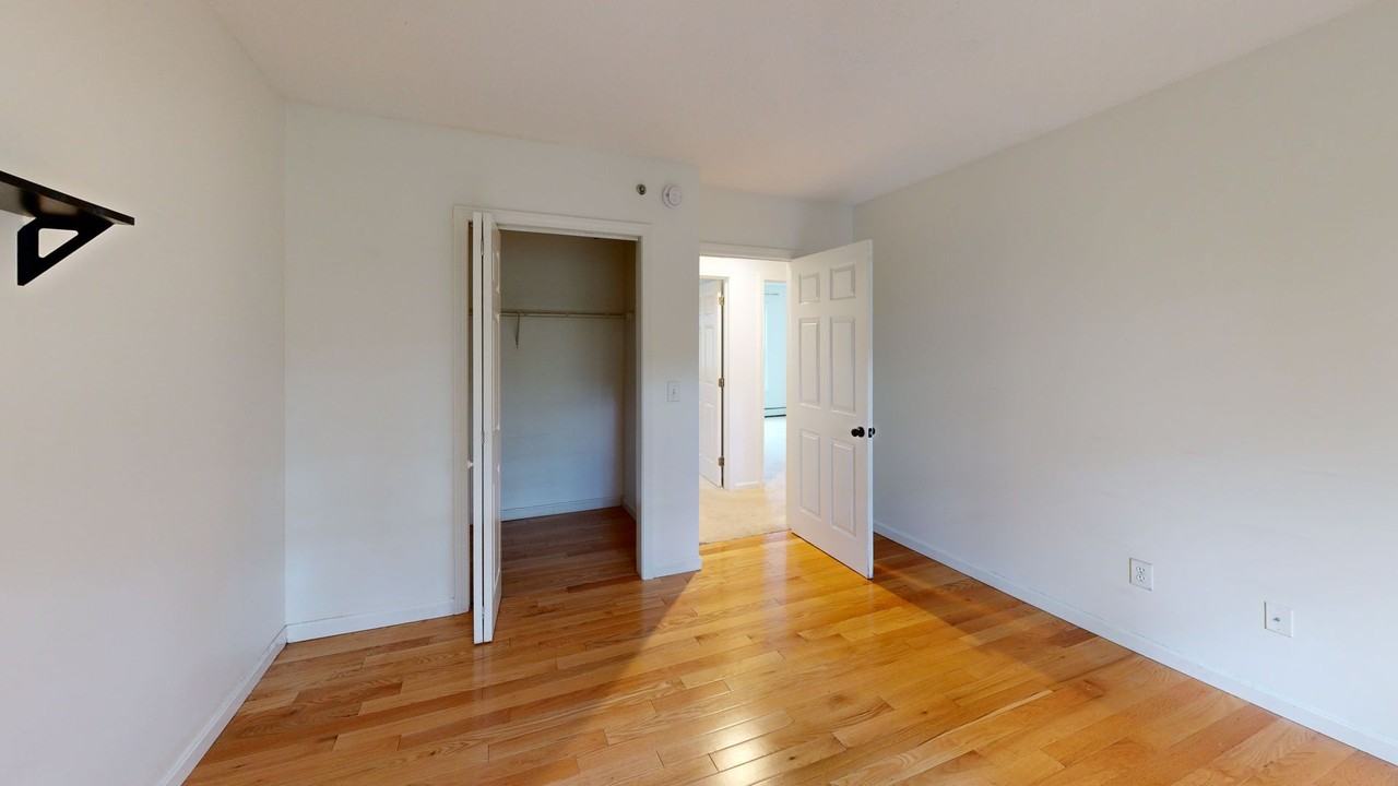 40 Wolf Rd #44 - Photo 4 of 18