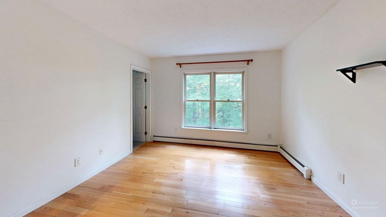 40 Wolf Rd #44 - Photo 5 of 18