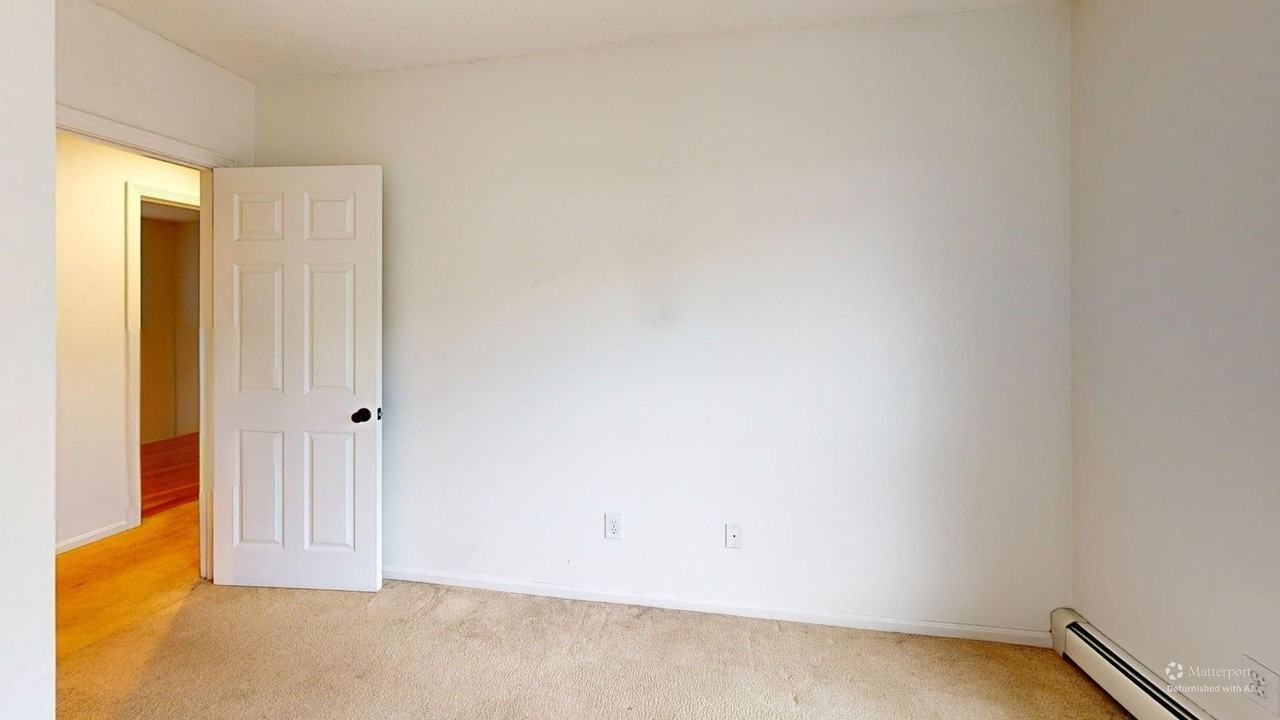 40 Wolf Rd #44 - Photo 6 of 18