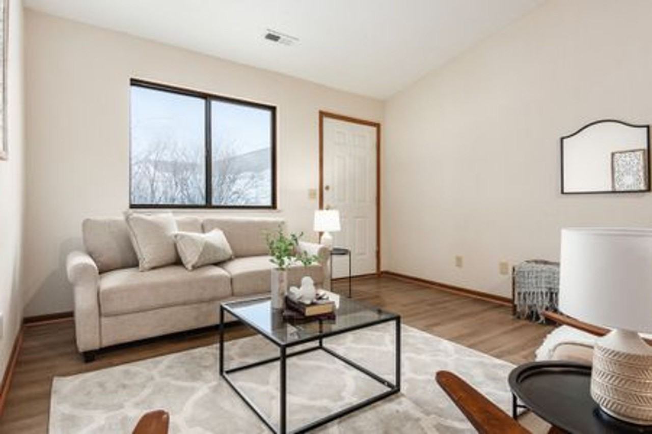 Southampton Apartments - Photo 3 of 30