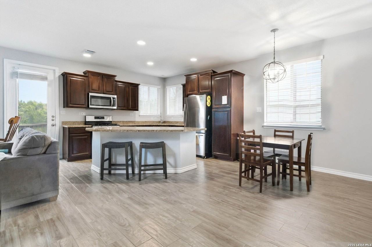 21518 Andrews Gdn - Photo 6 of 21