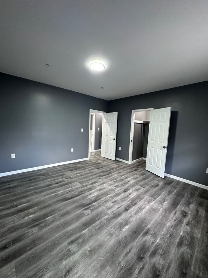 153 Vine St #1 - Photo 3 of 13