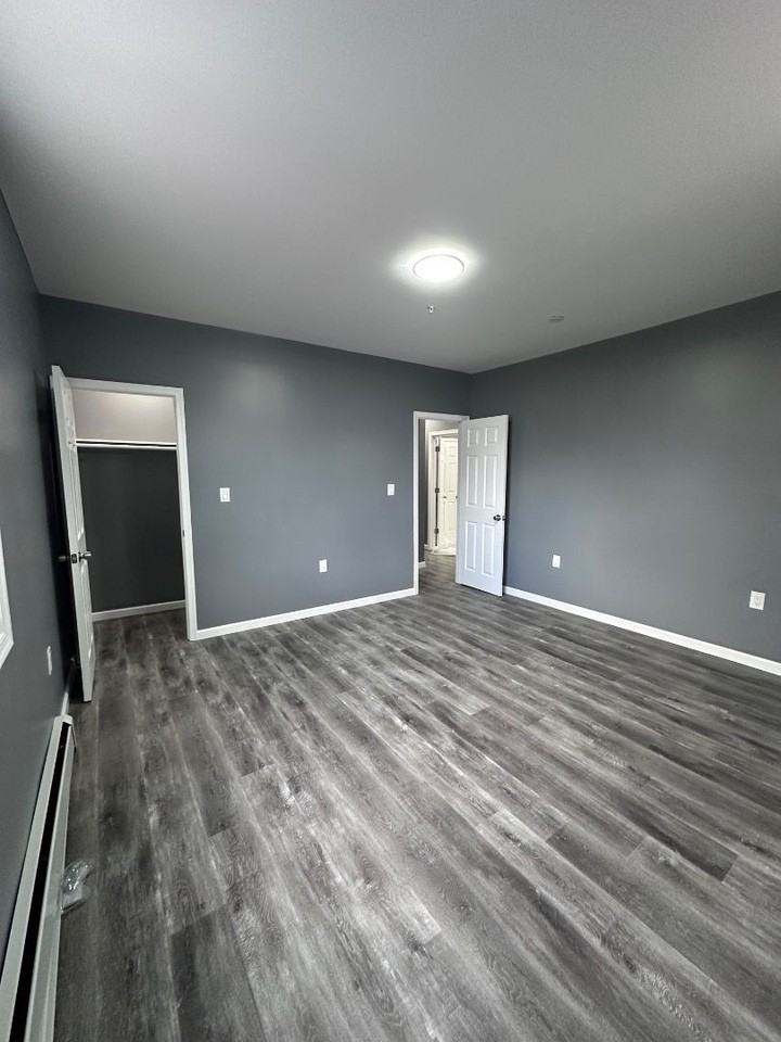 153 Vine St #1 - Photo 4 of 13