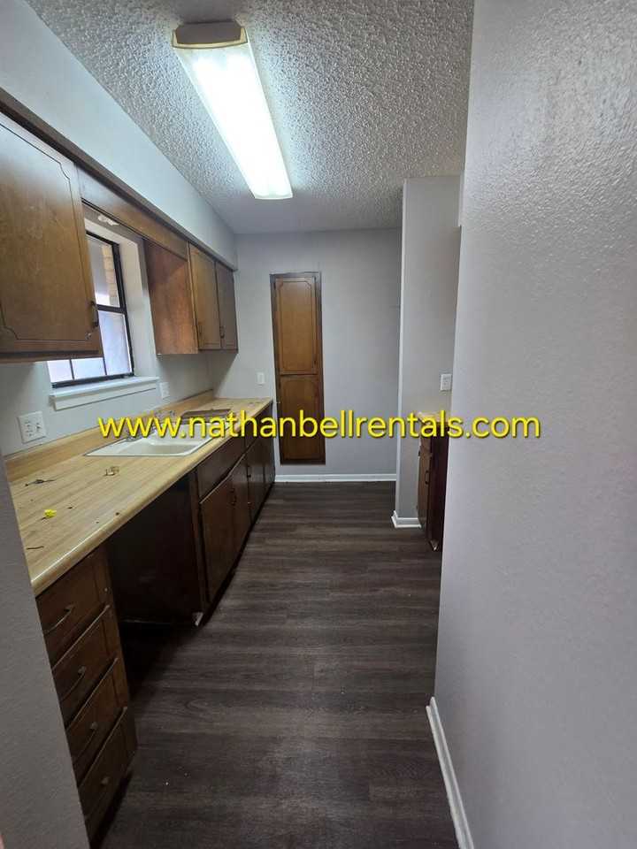 3766 Clarksville St - Photo 3 of 7