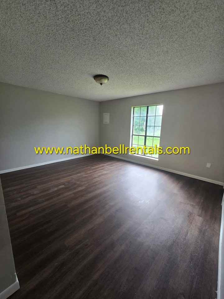 3766 Clarksville St - Photo 7 of 7