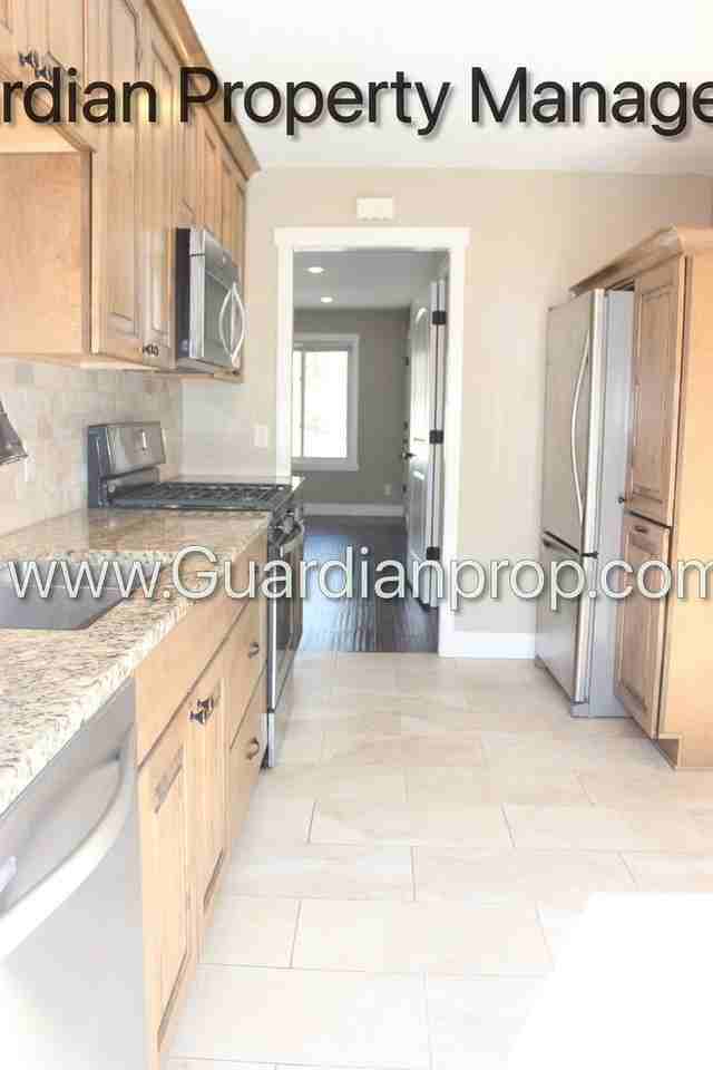 2516 W 98th St - Photo 4 of 20