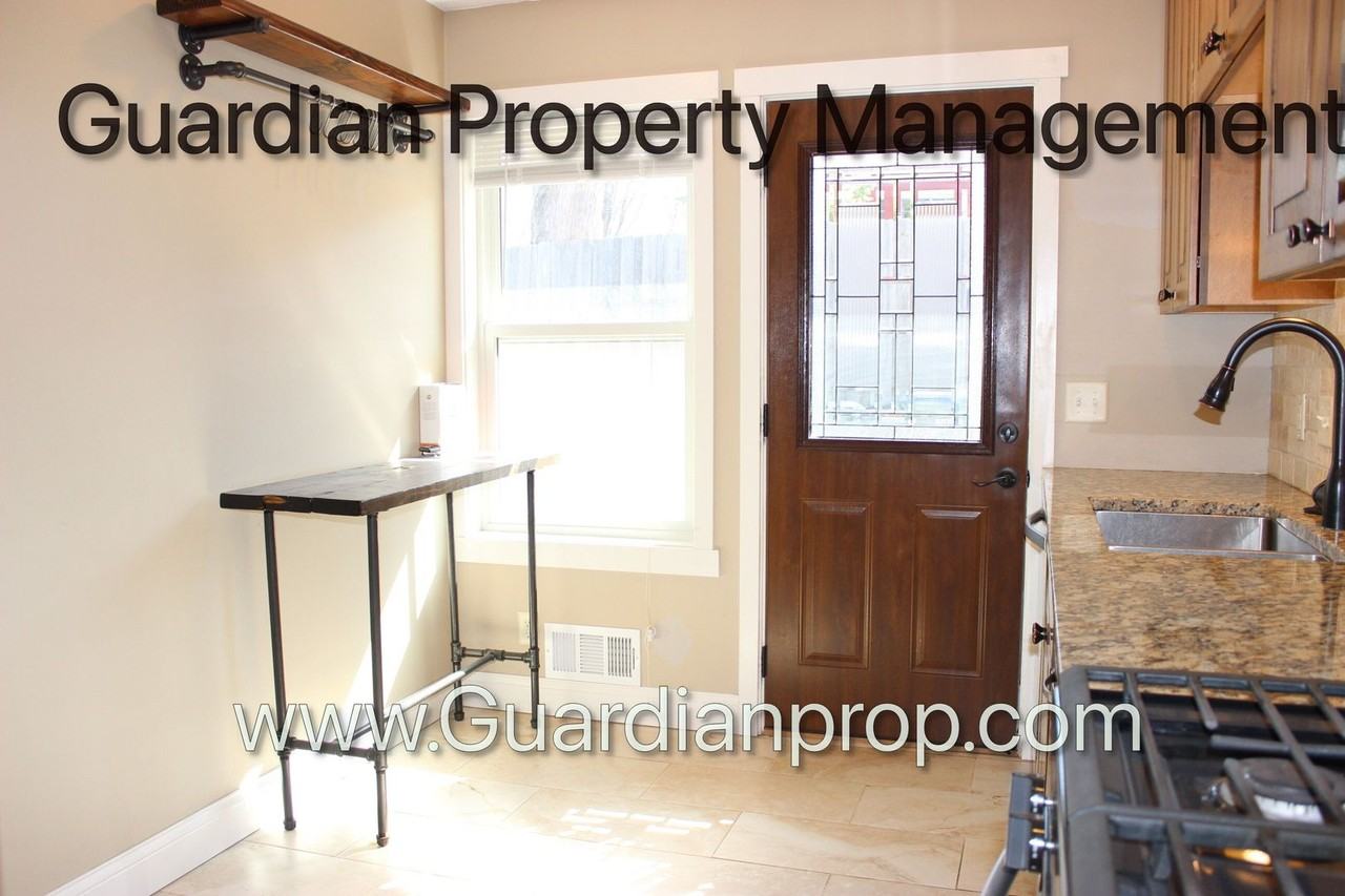 2516 W 98th St - Photo 6 of 20