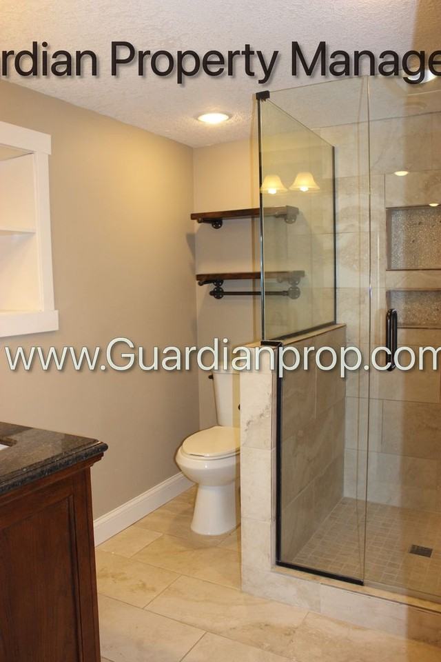 2516 W 98th St - Photo 7 of 20