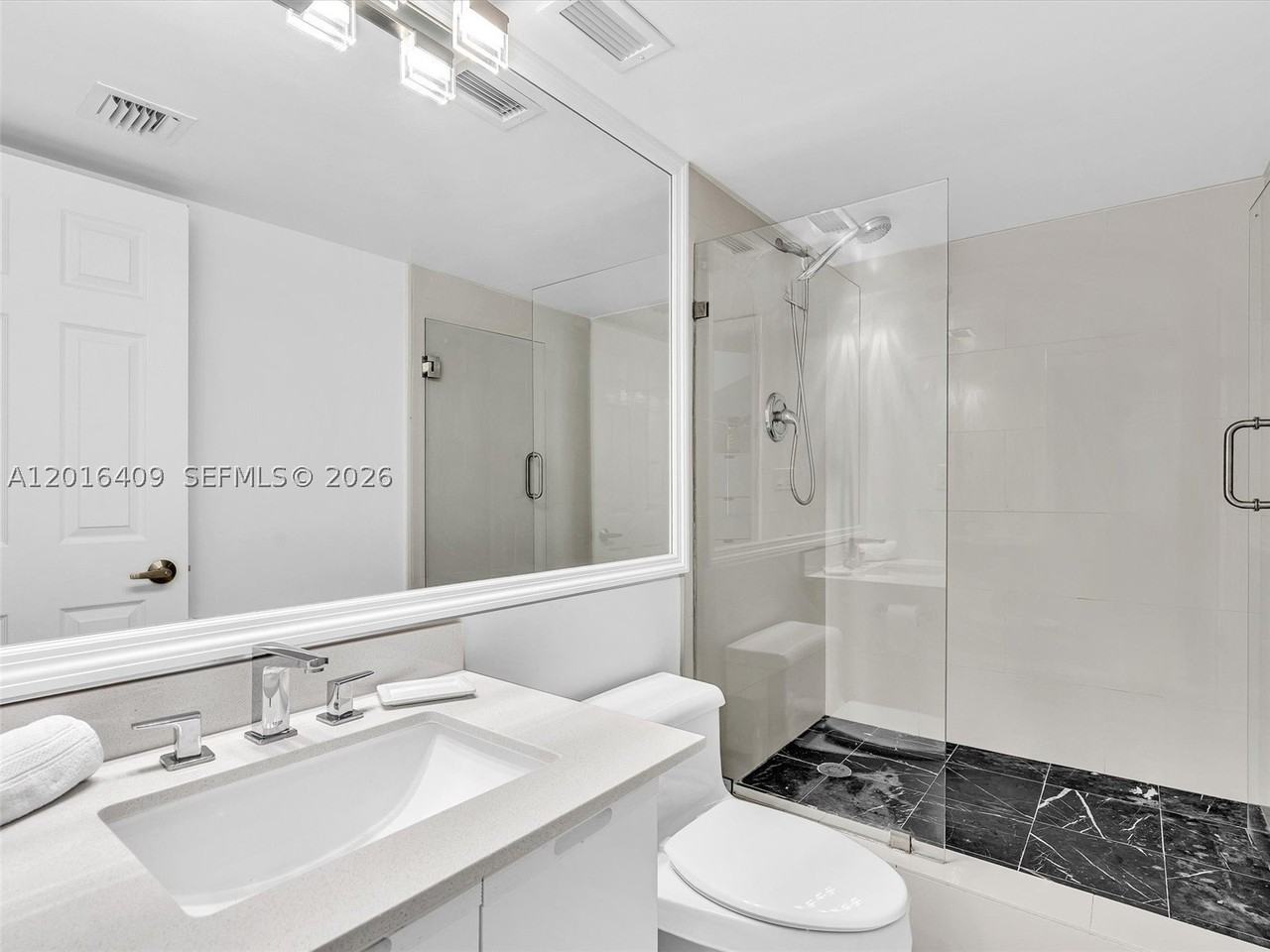 825 Brickell Bay Dr #2048 - Photo 4 of 50