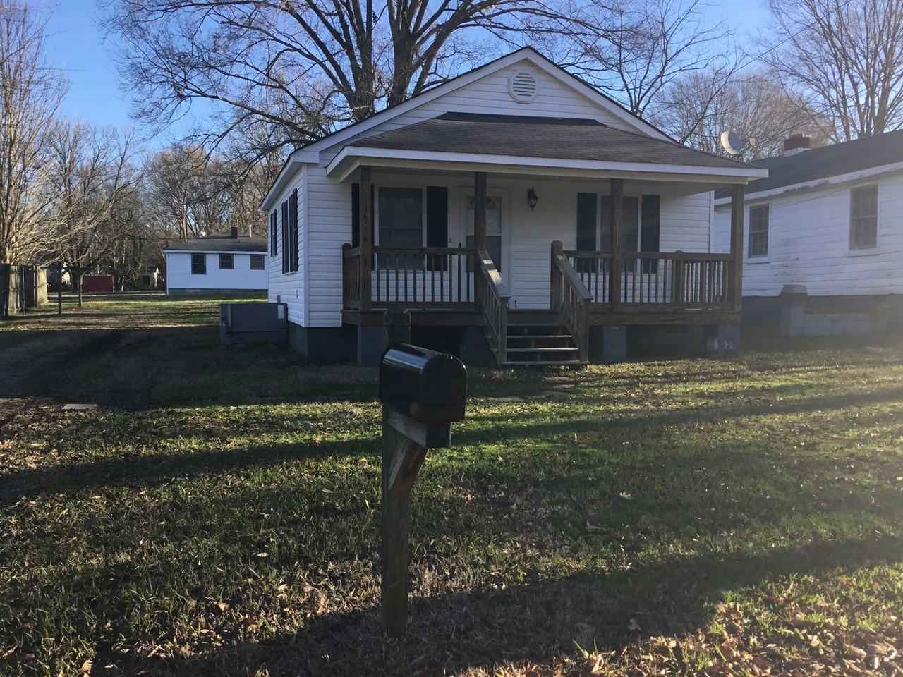 1444 Edgewood Dr