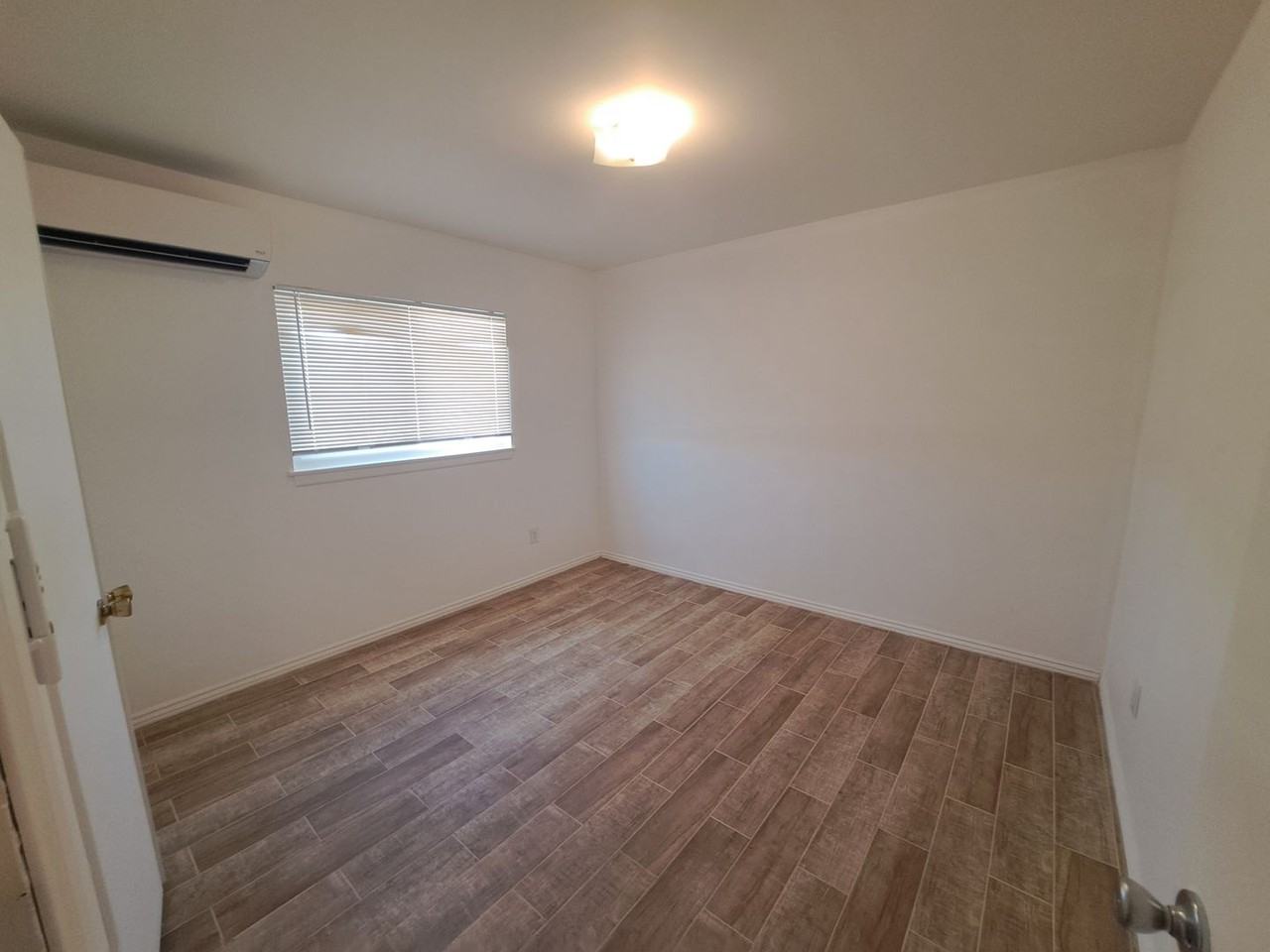 73223 Sun Valley Dr - Photo 4 of 12