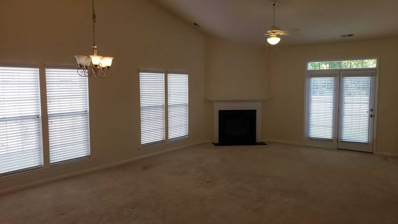 5971 Hollow Wood Ct - Photo 3 of 15