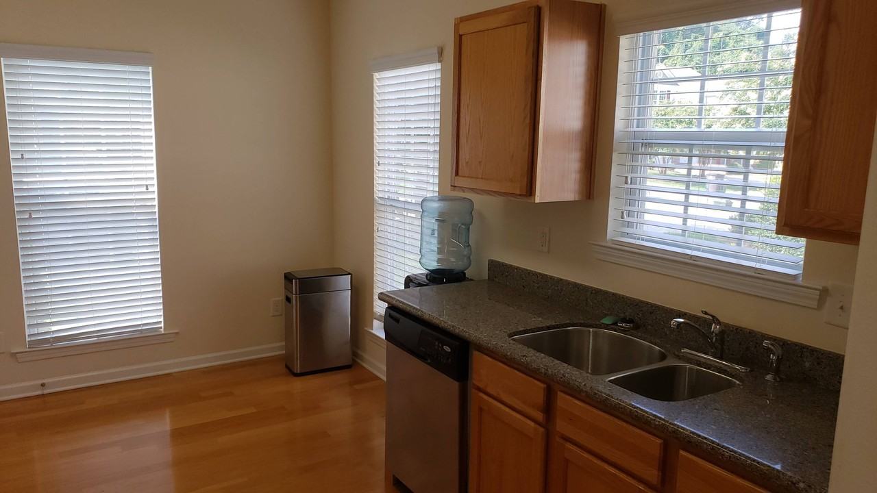 5971 Hollow Wood Ct - Photo 6 of 15