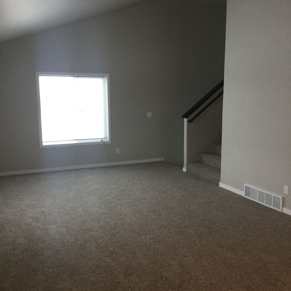 1267 5th St Nw - Photo 5 of 11