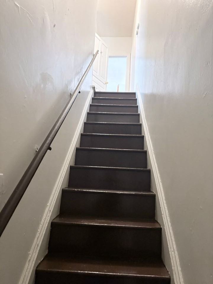 613 W King St #2 - Photo 3 of 17