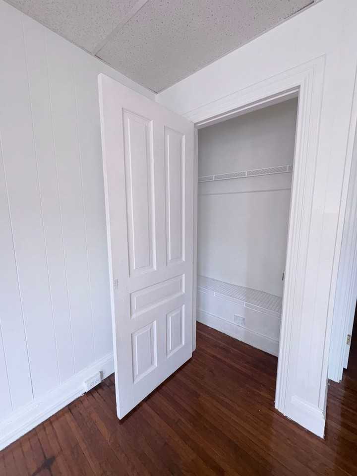 613 W King St #2 - Photo 5 of 17