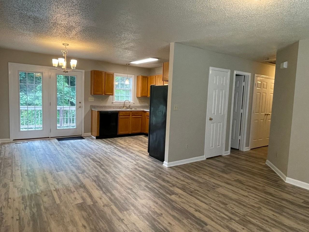 2019 Rath St - Photo 4 of 25