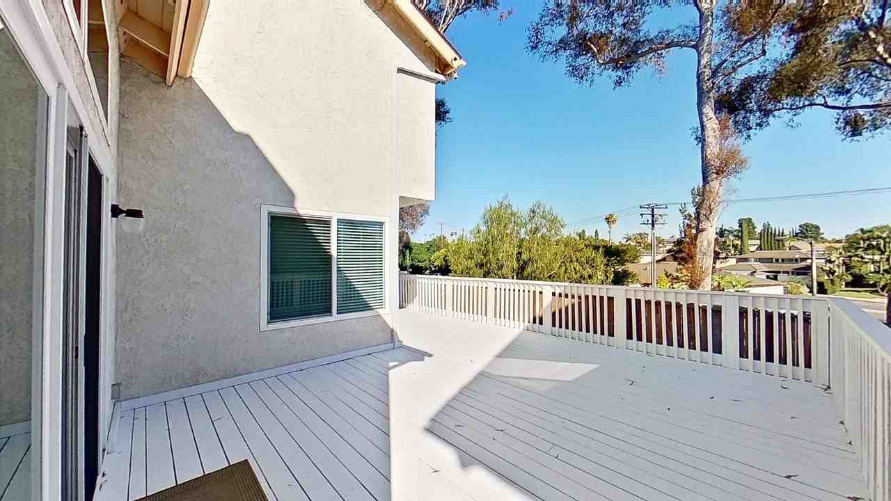23946 Copenhagen St - Photo 4 of 37