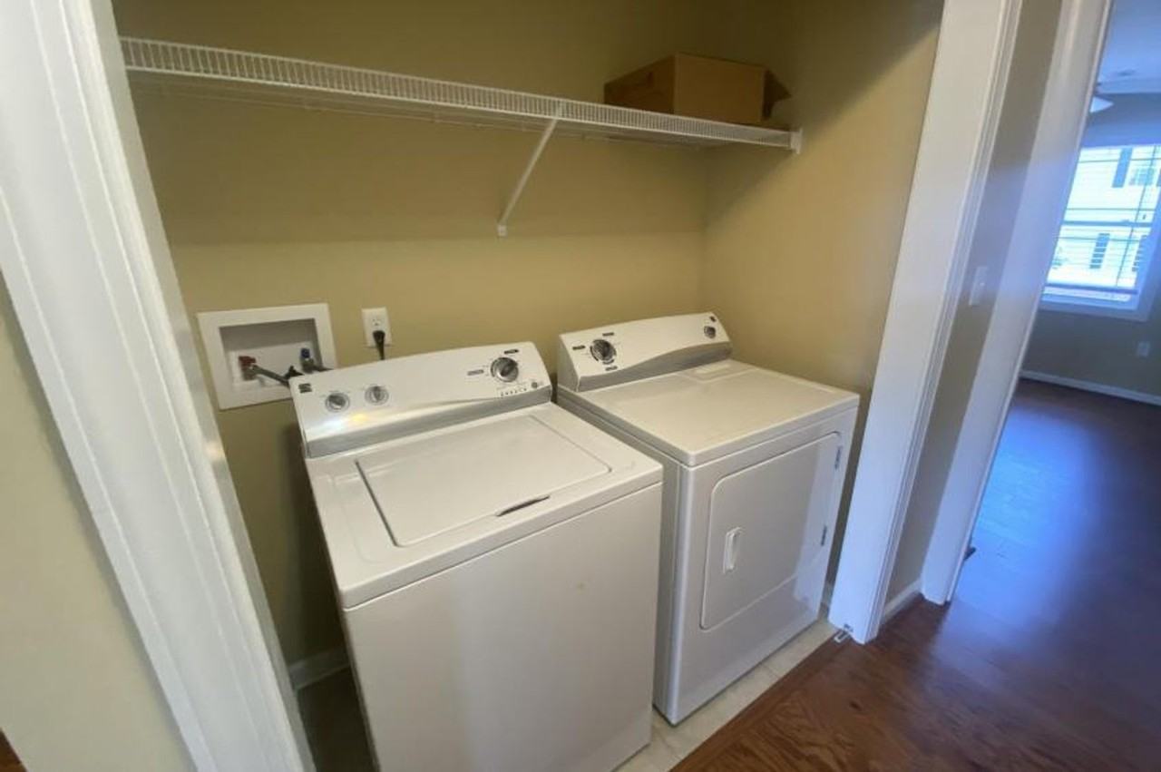 204 Capital St - Photo 7 of 17