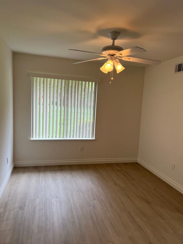 35120 Village 35 - Photo 5 of 20