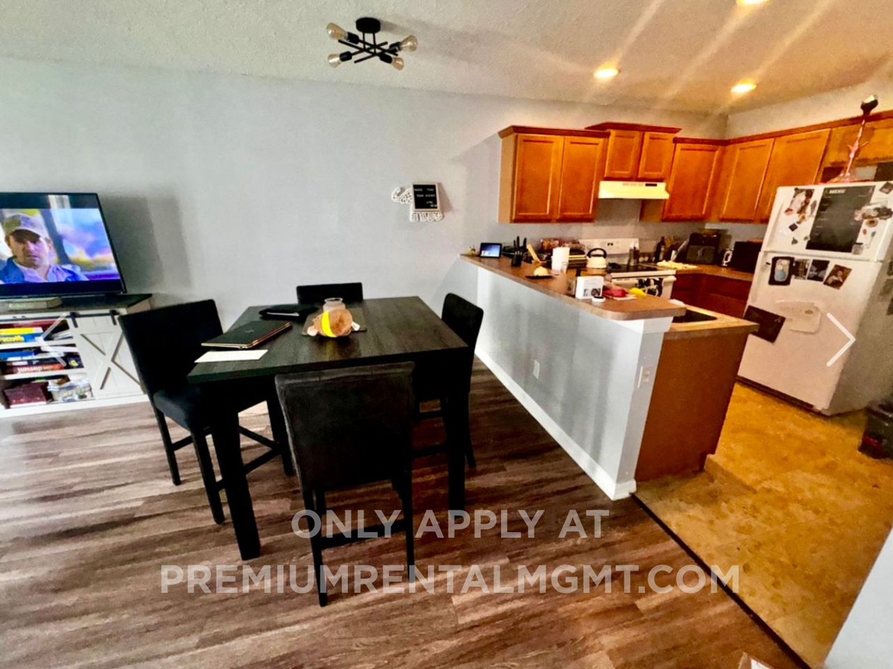 533 Cresting Oak Cir - Photo 2 of 3