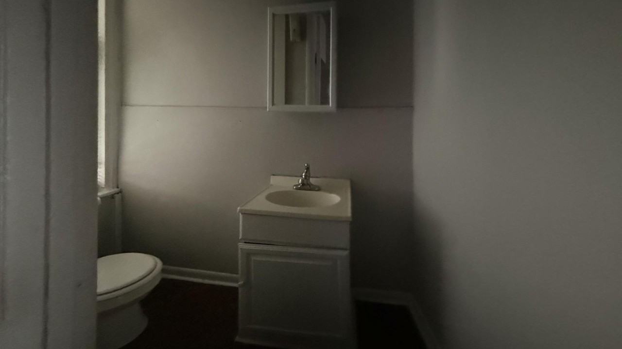 5122 Folsom St - Photo 4 of 15