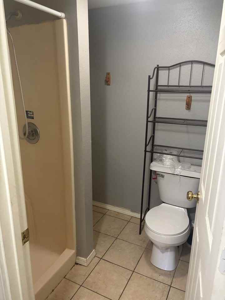 804 S Mable Ave - Photo 6 of 24
