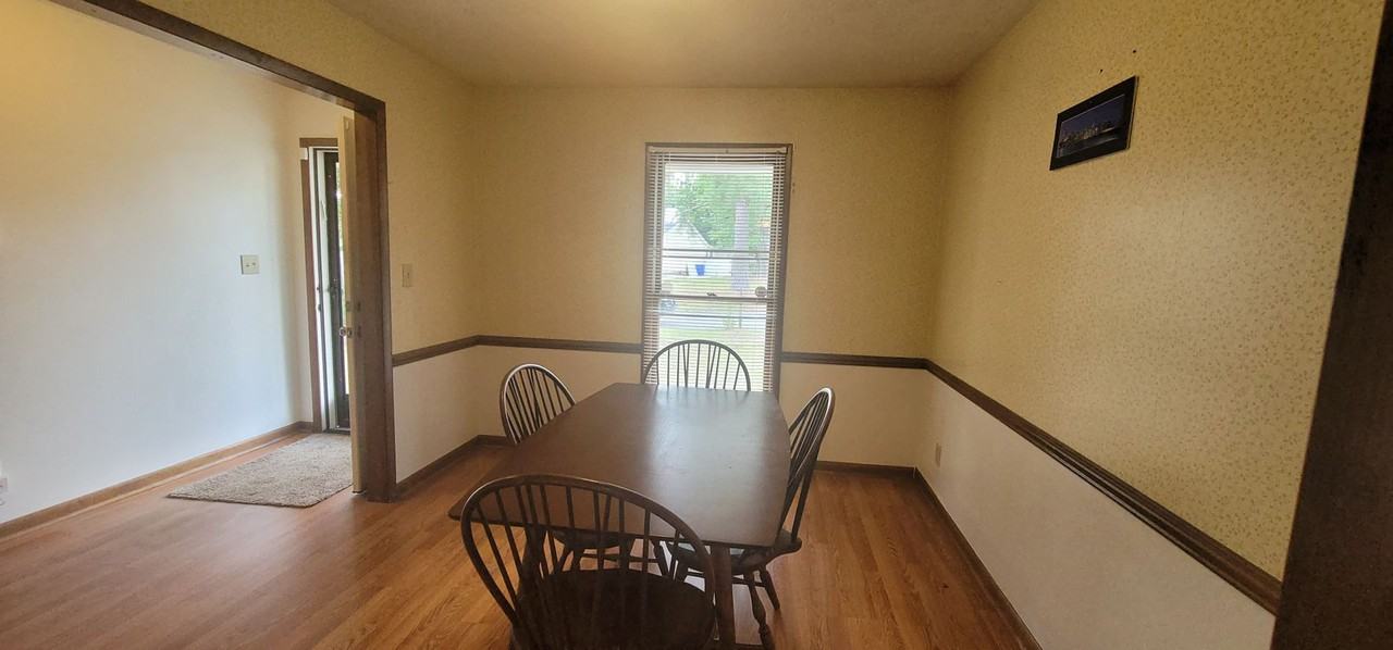 6978 Melbourne Dr - Photo 3 of 14