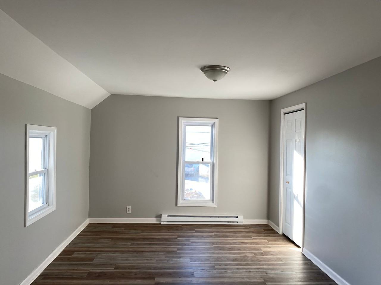 124 1/2 Charles St - Photo 5 of 12