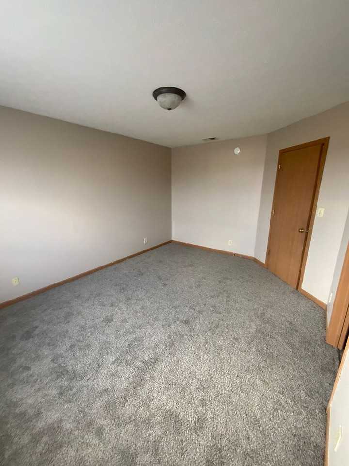 2383 Edison Dr - Photo 3 of 8