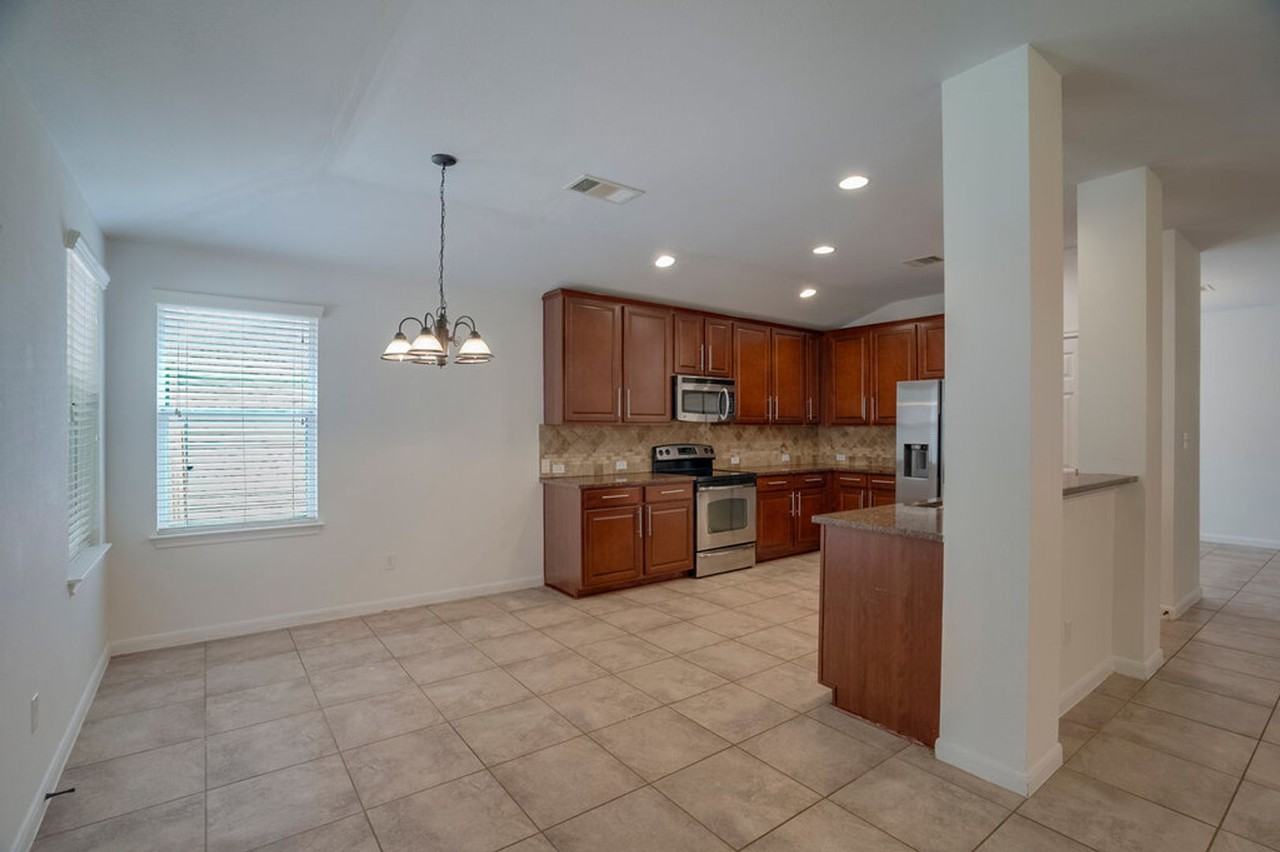 30126 Bumble Bee Dr - Photo 4 of 20