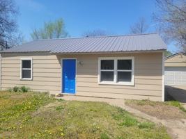 featured image of 420 Se Pinecrest Dr