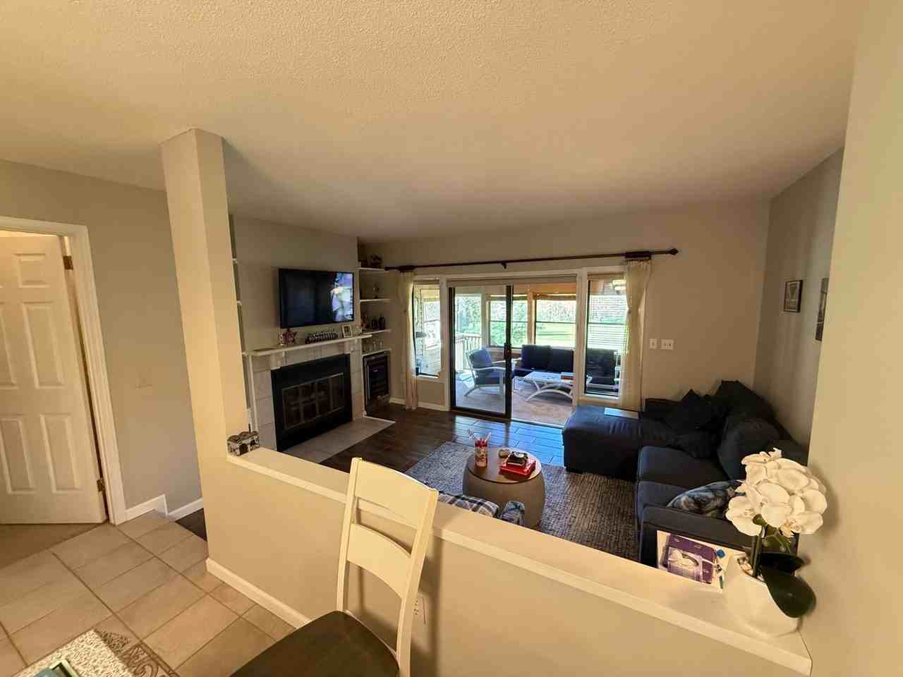 18 Putnam Ln - Photo 6 of 28
