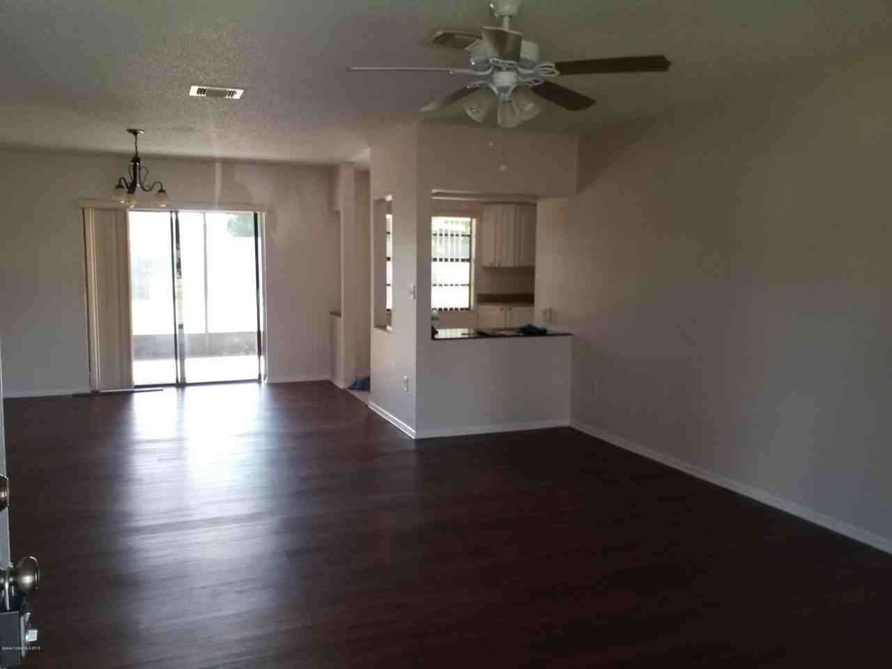 6045 Cannon Ave - Photo 3 of 18
