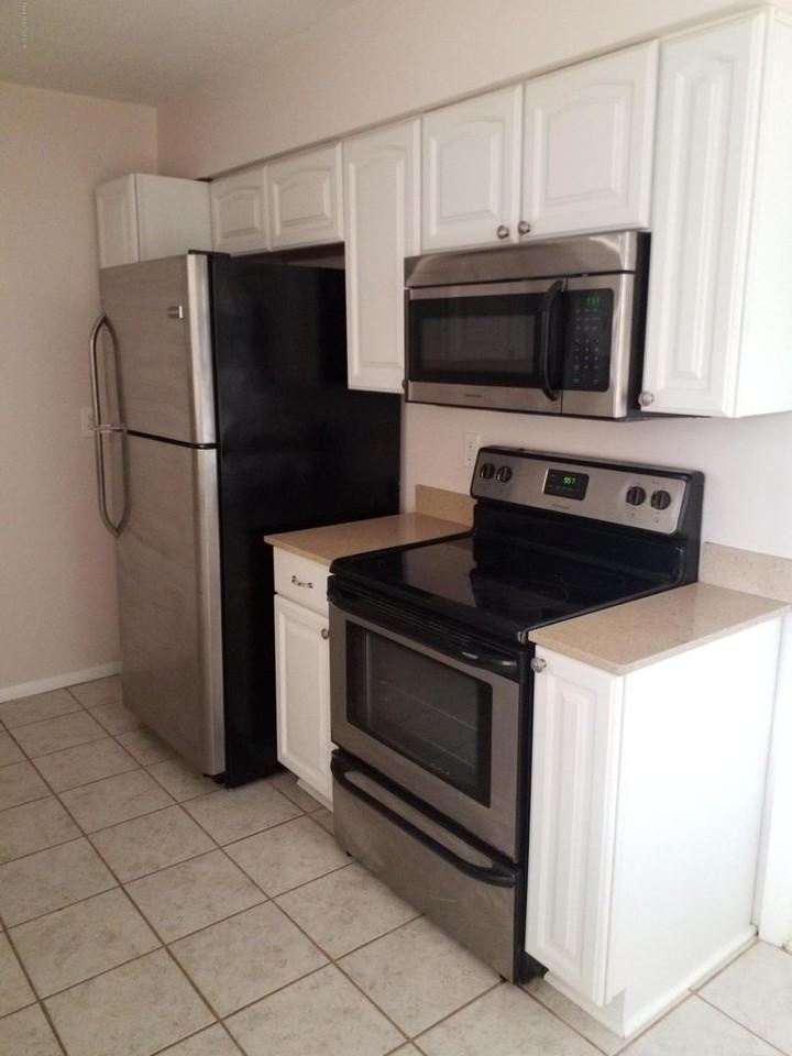6045 Cannon Ave - Photo 6 of 18