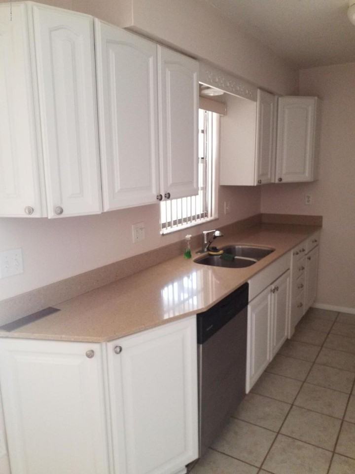 6045 Cannon Ave - Photo 7 of 18