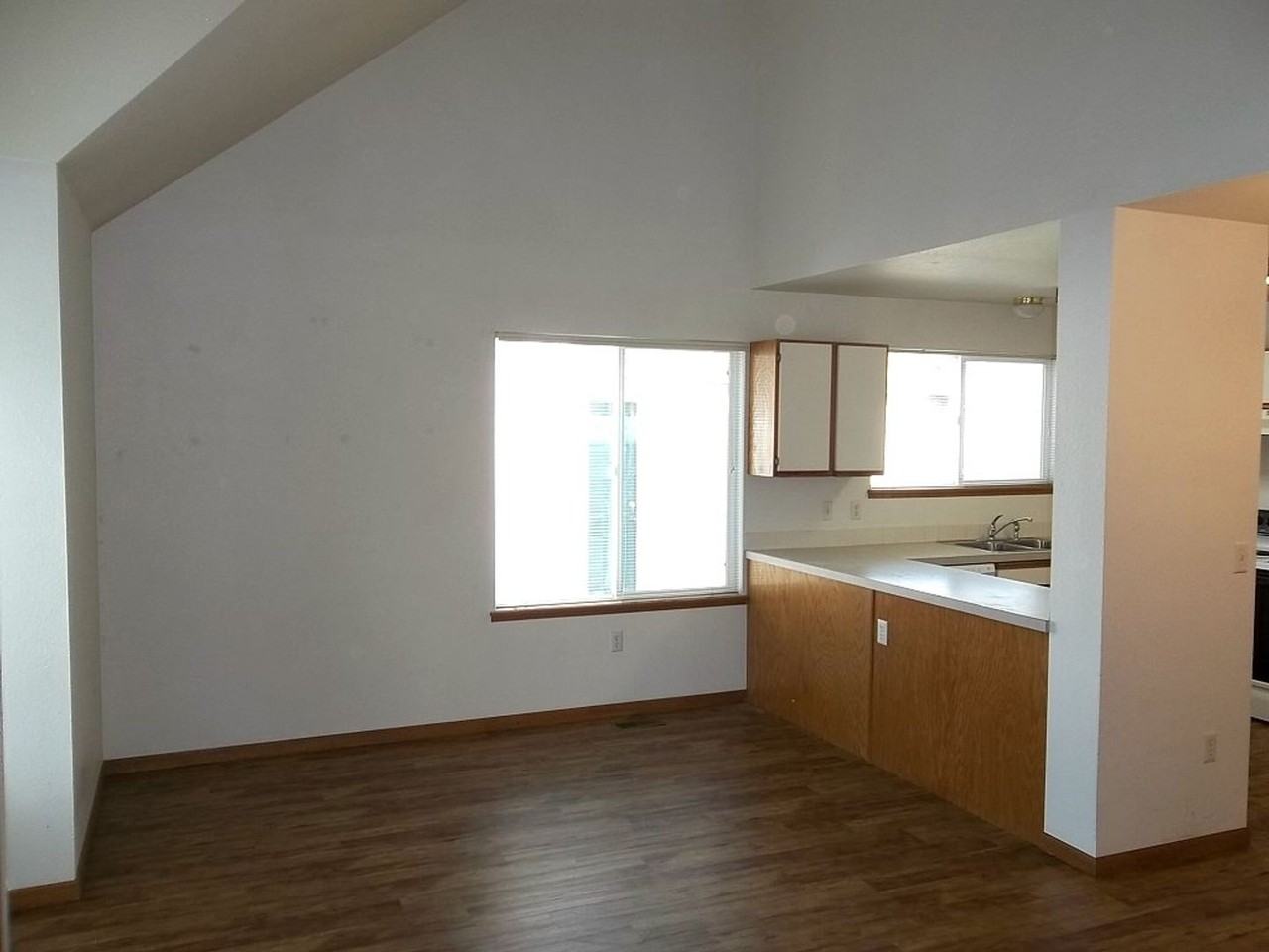 2905 Ross Dr Apt N25 - Photo 3 of 10