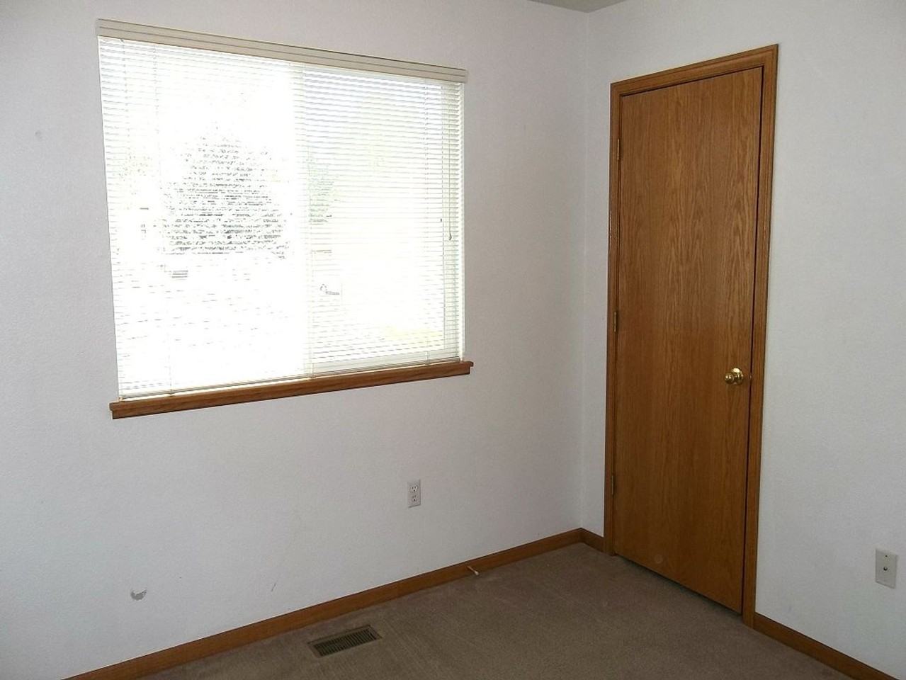 2905 Ross Dr Apt N25 - Photo 5 of 10