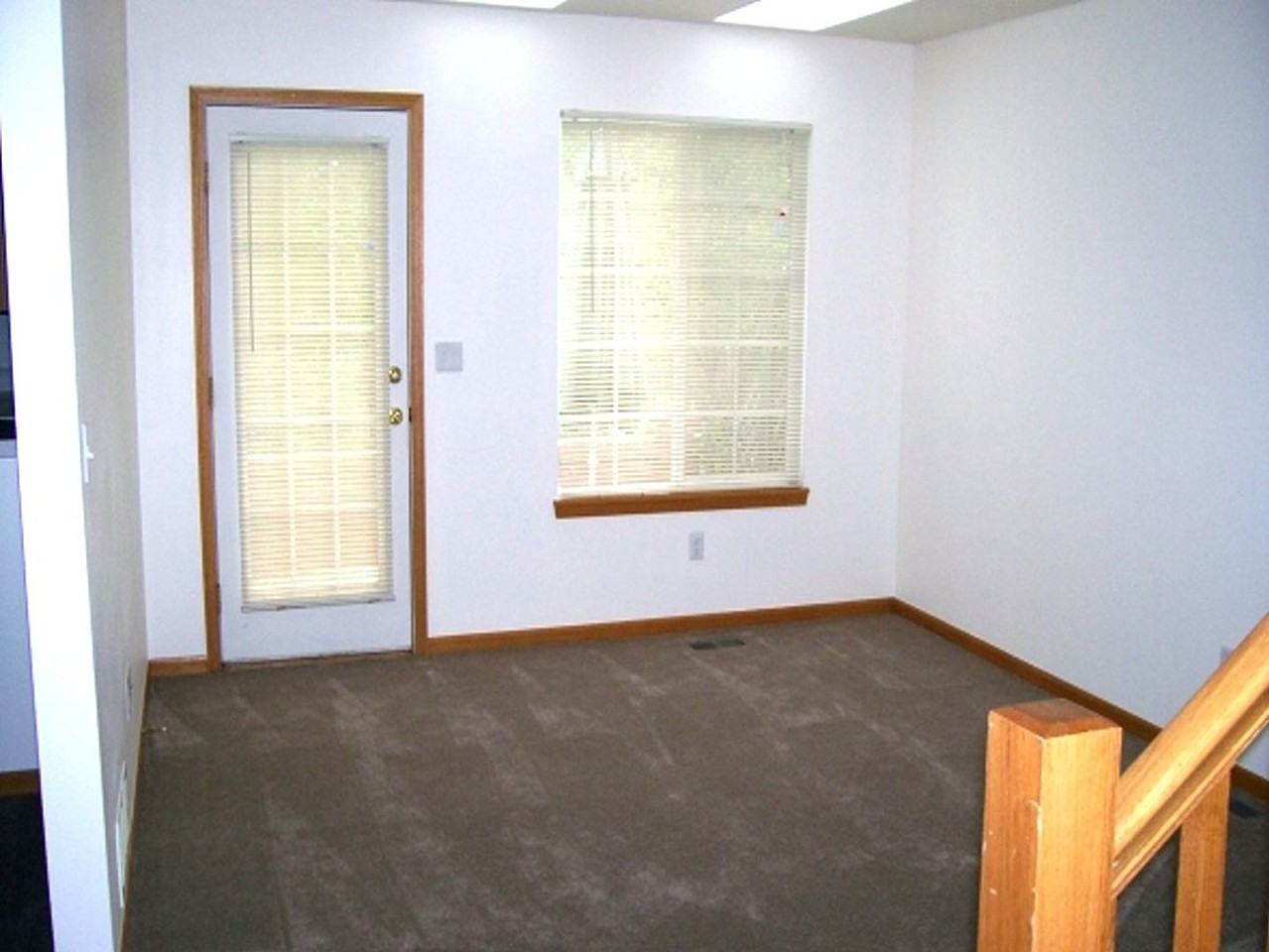 918 Richmond Dr - Photo 5 of 8
