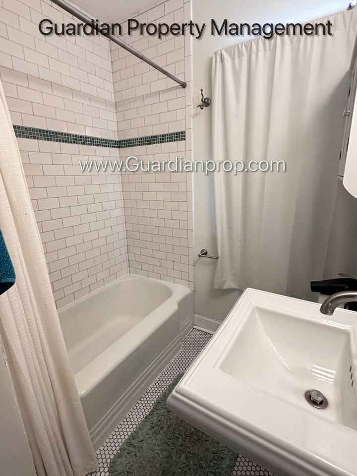 2919 Zarthan Ave S - Photo 6 of 17