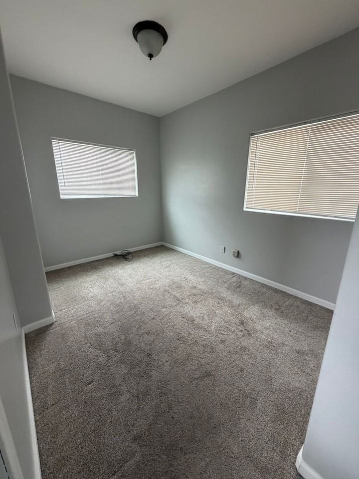 1869 Manzanita St - Photo 6 of 11