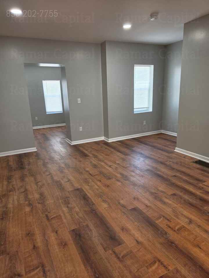 2754 Mickle St - Photo 6 of 20