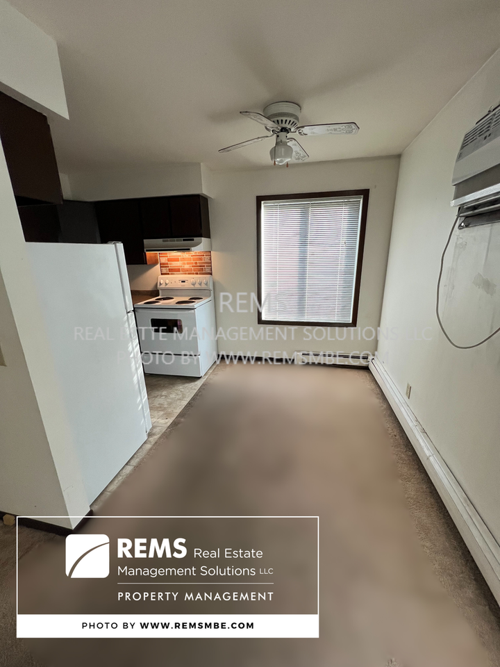1120 Grand Ave - Photo 4 of 6