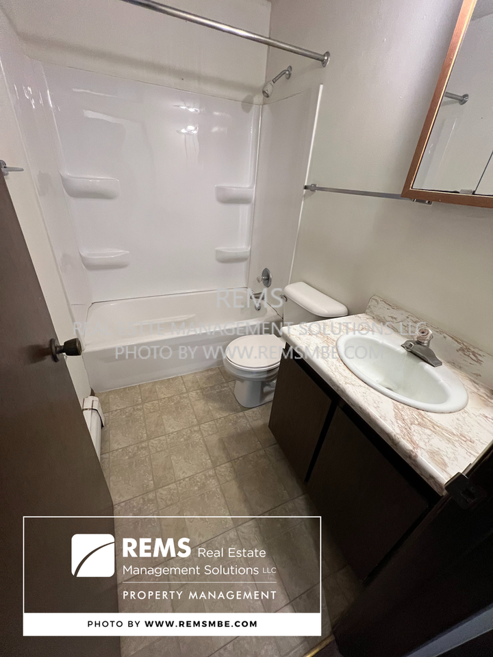 1120 Grand Ave - Photo 6 of 6