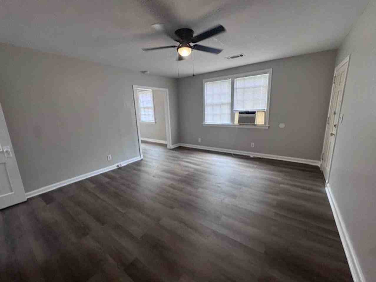 321 Olivia Ct - Photo 3 of 14