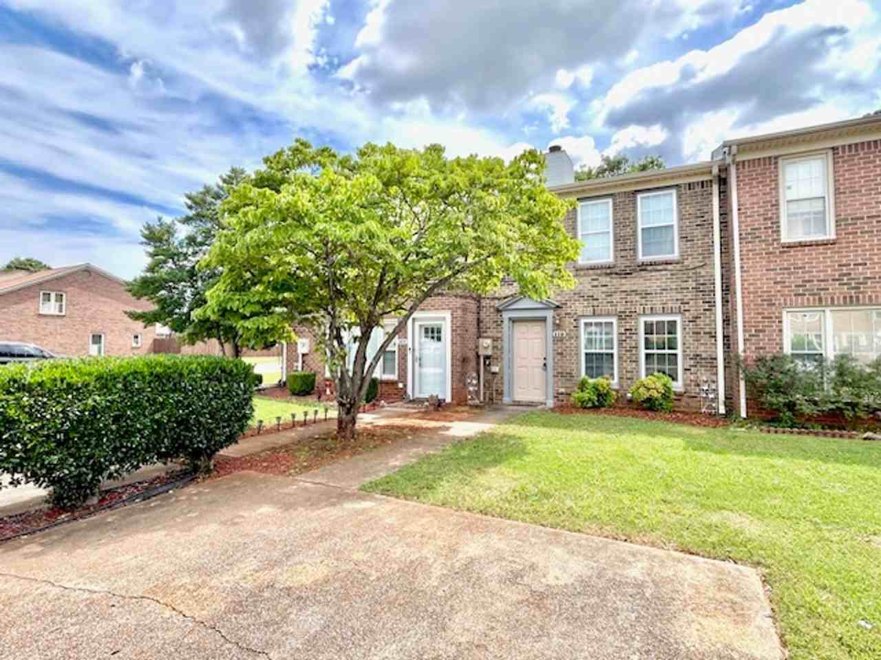 119 119 Crescent Cir - Photo 4 of 23