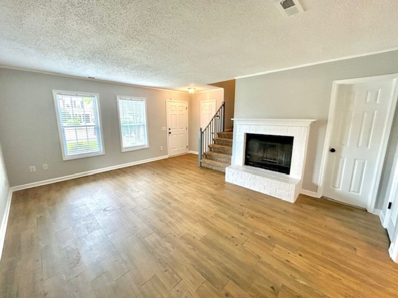 119 119 Crescent Cir - Photo 7 of 23