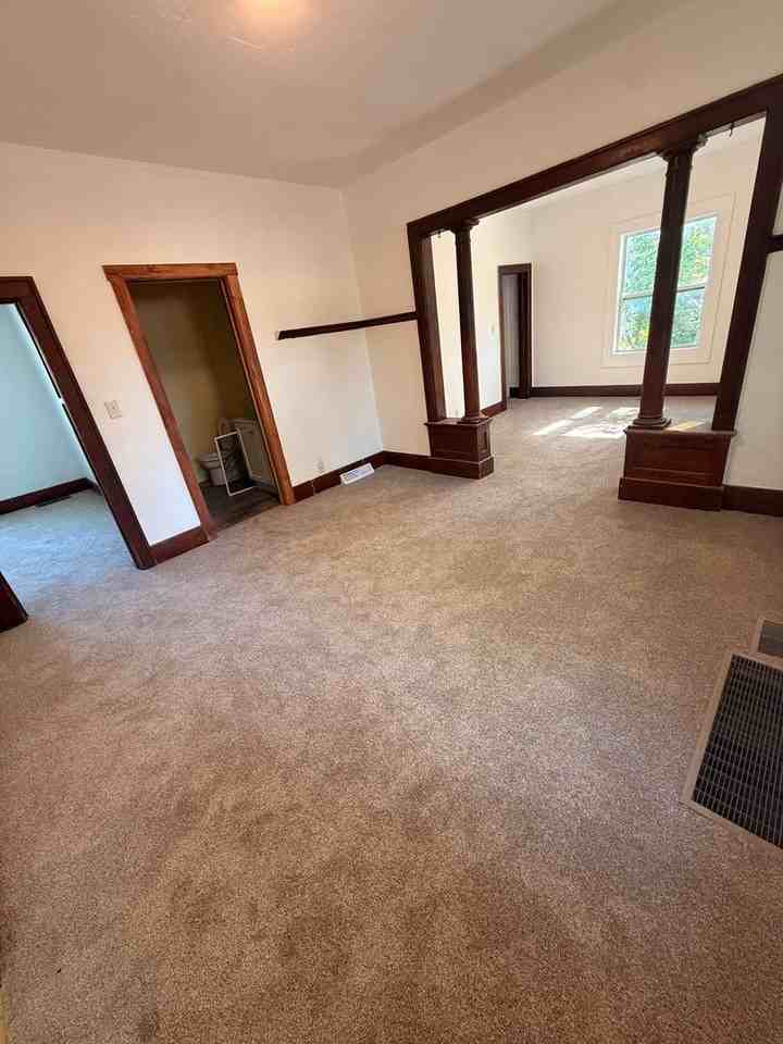 1815 Virginia St - Photo 5 of 11