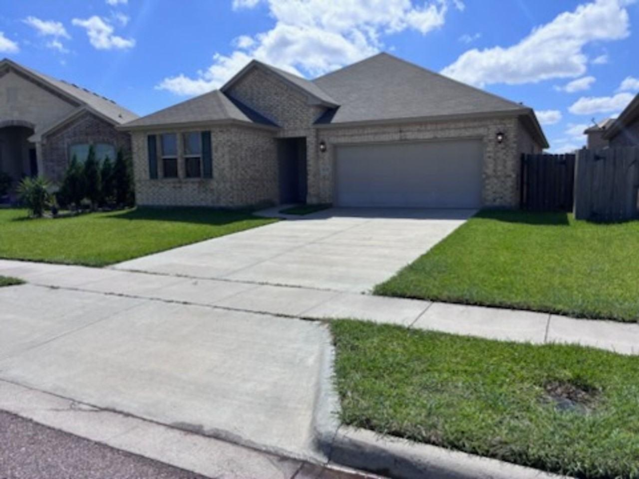 8121 Luz De Luna St - Photo 2 of 2